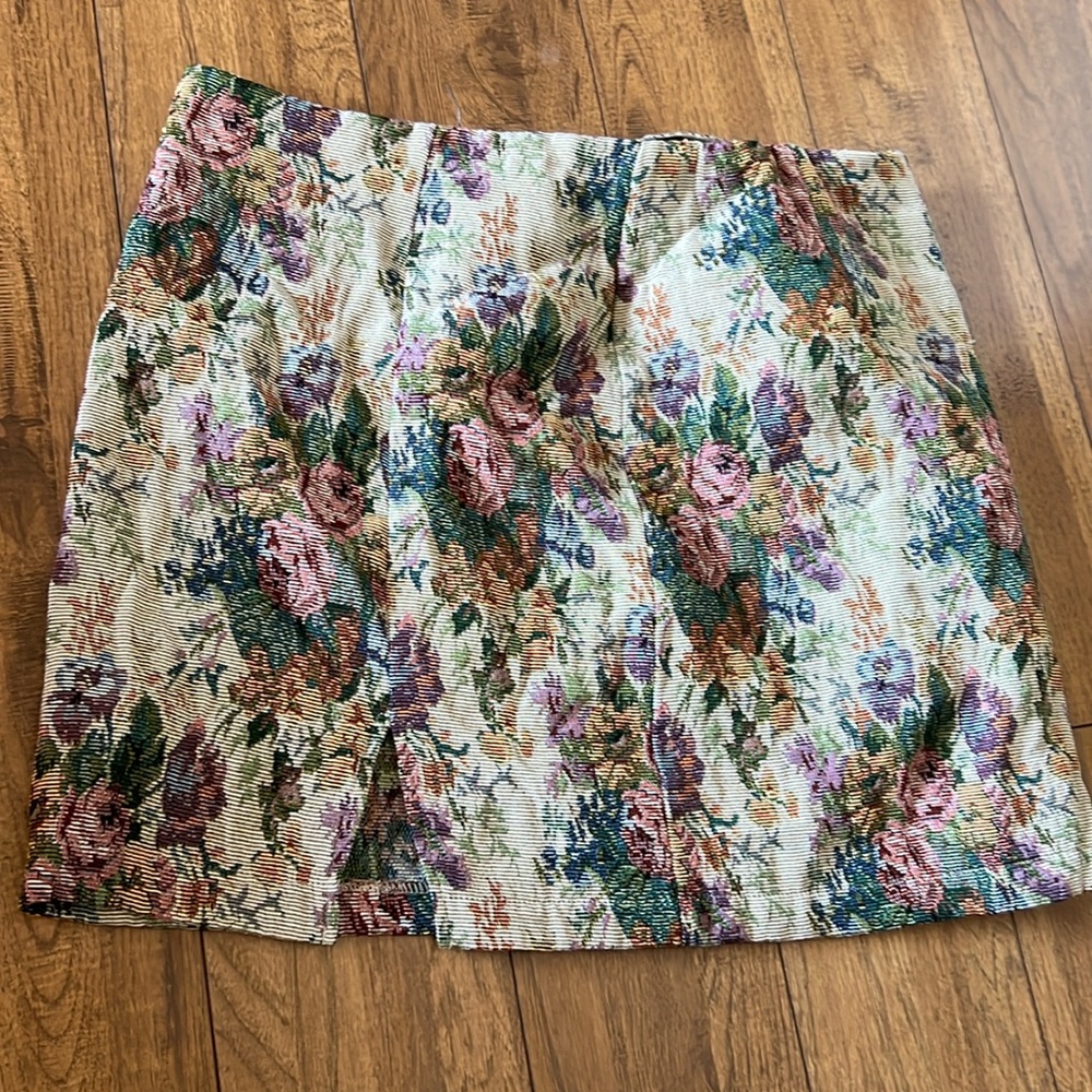 Wild fable size 14 floral vintage design target brand zipper on side skirt